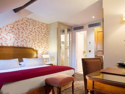 Queen Mary Opera 4*