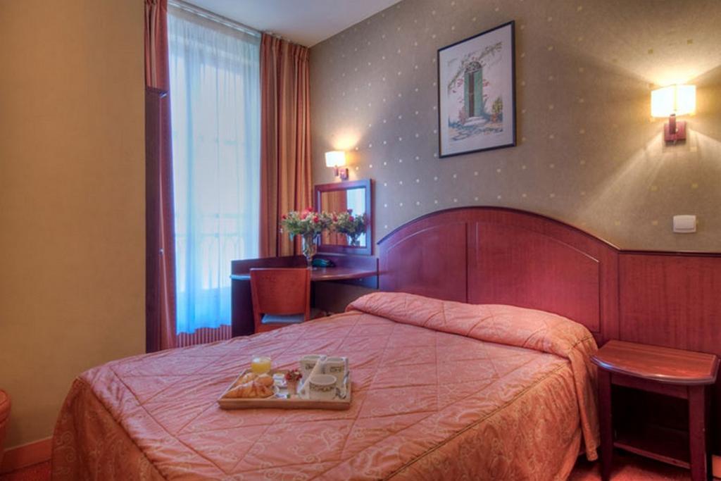 Le Faubourg Opera Paris
