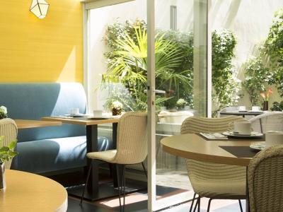 Hotel A La Des Artistes Paris