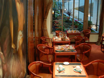 Moulin Plaza By Happyculture Paris