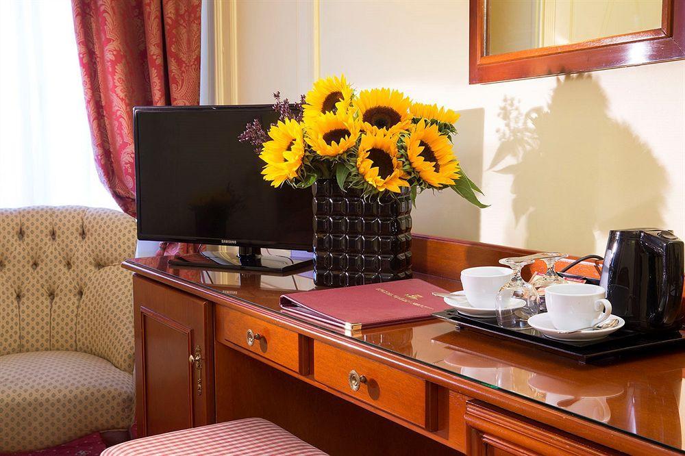 Queen Mary Opera Hotel