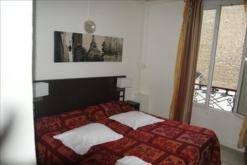 Hotel Untalented -