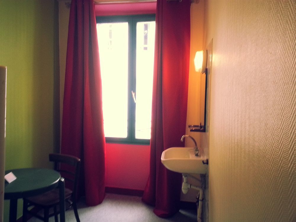 Young And Happy Latin Quarter By Hiphophostels Auberge de jeunesse *