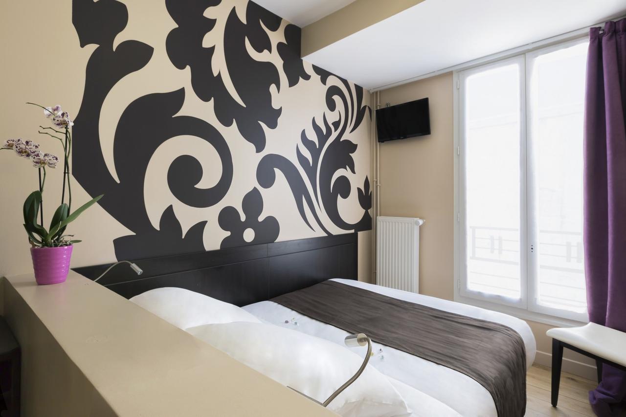 Bastille Hotel 2*