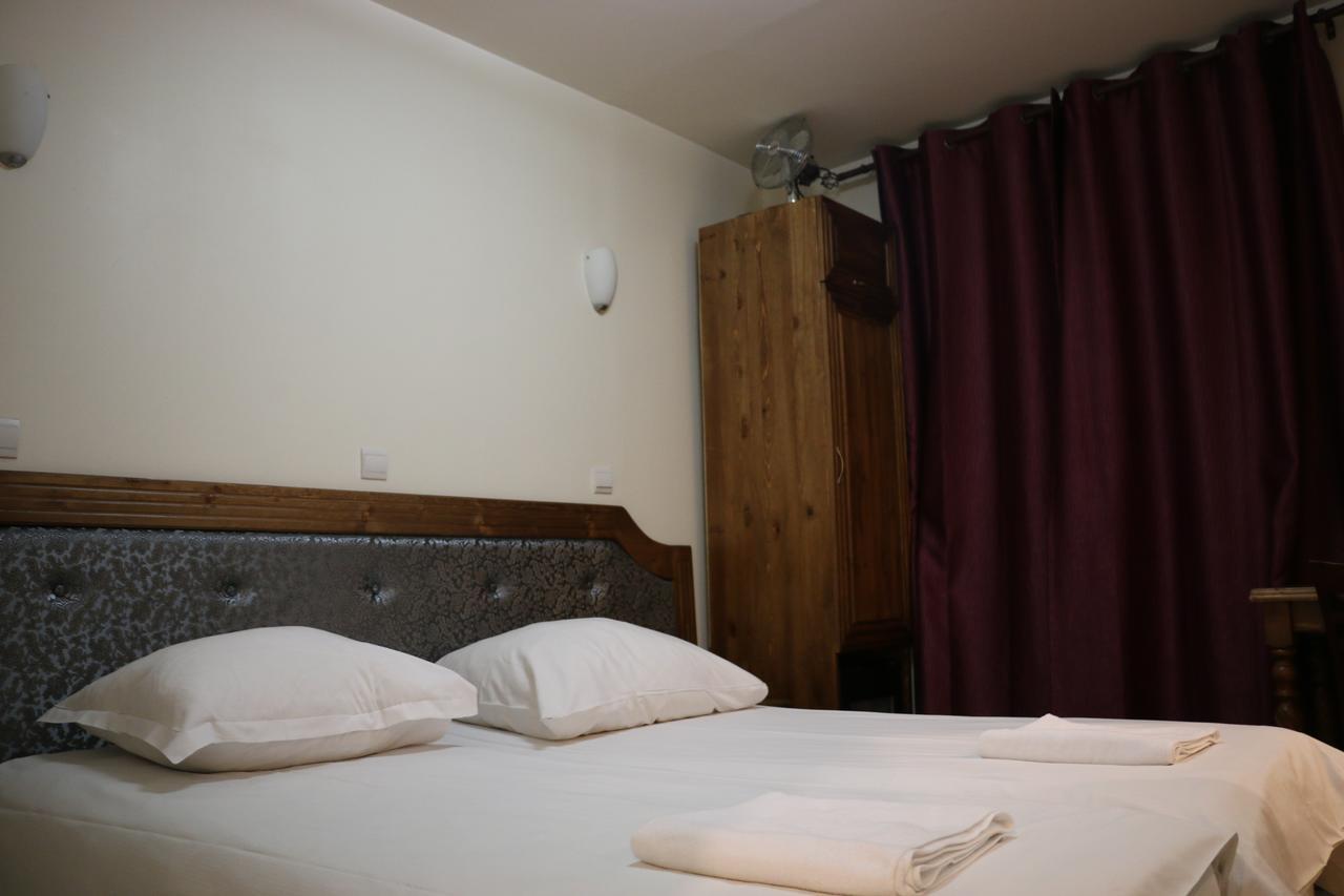 Grand De Clermont Paris