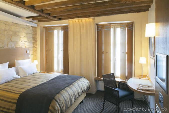 Select 4* Paris