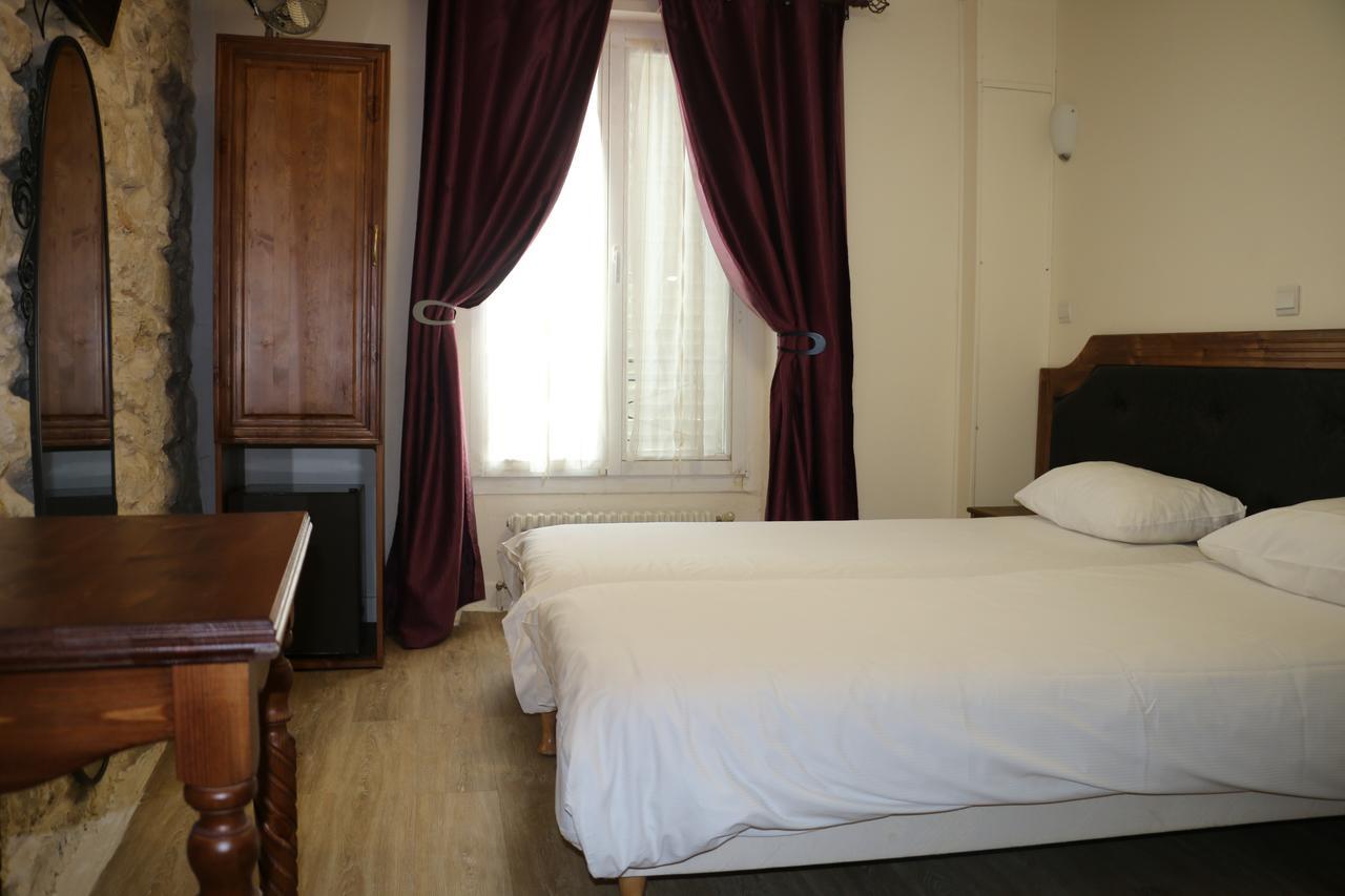 Hotel Grand De Clermont 2*