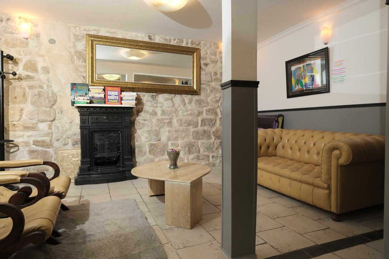 Hotel Grand De Clermont 2*