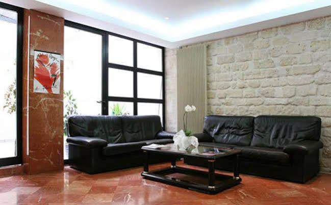 Americain Hotel 2*
