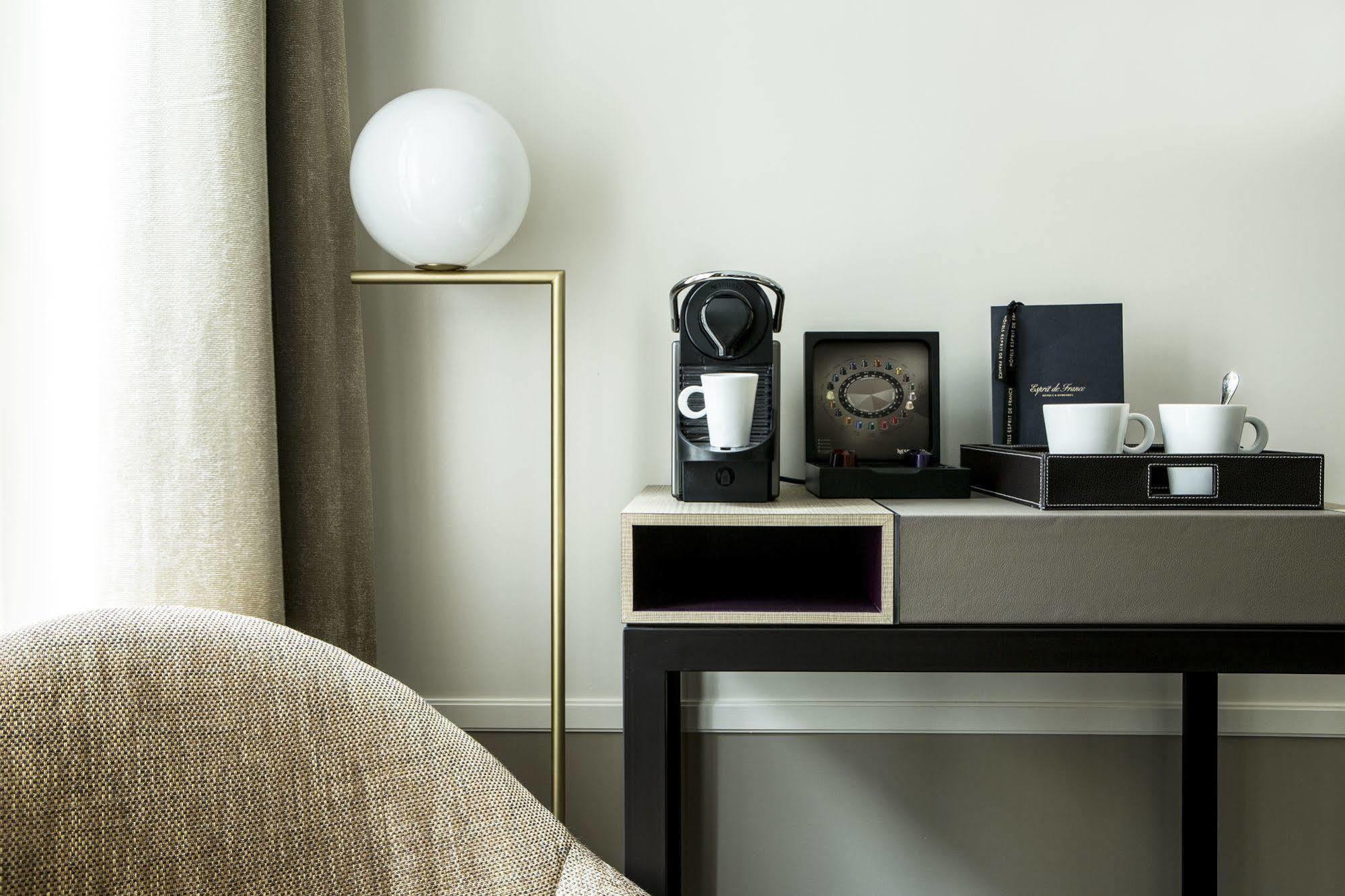 Hotel La Tamise - Esprit De France 4*