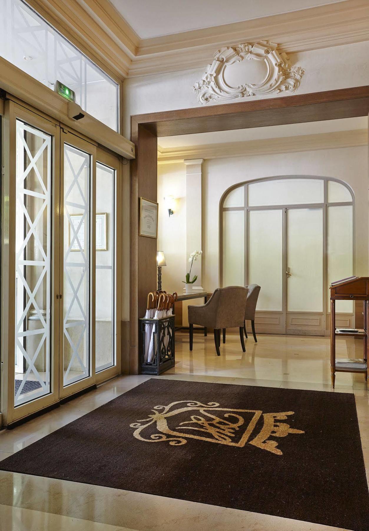 Royal Champs Elysées Hotel 4*