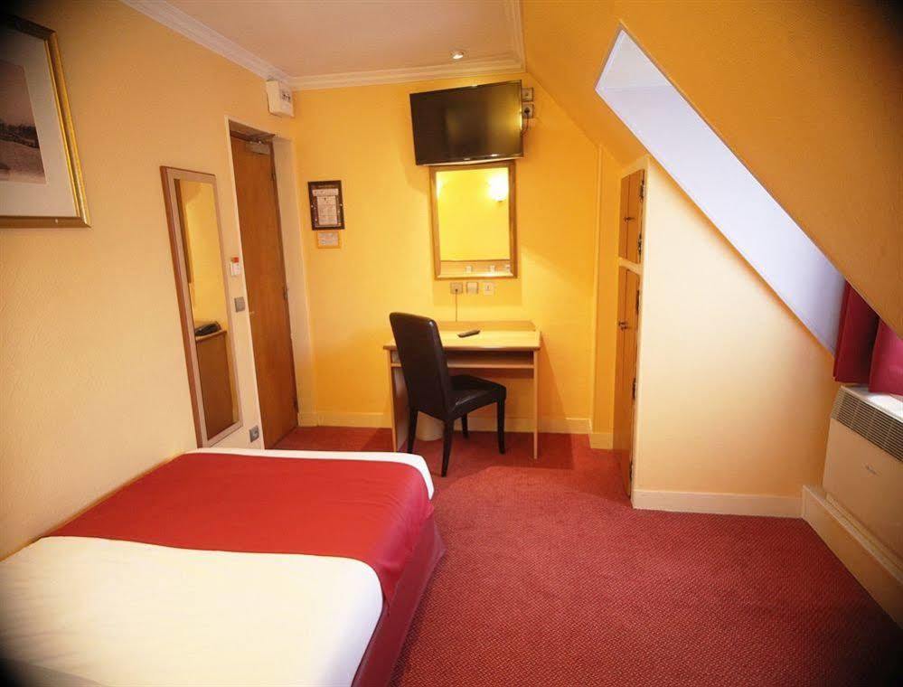 Hotel Grand Amelot 3*