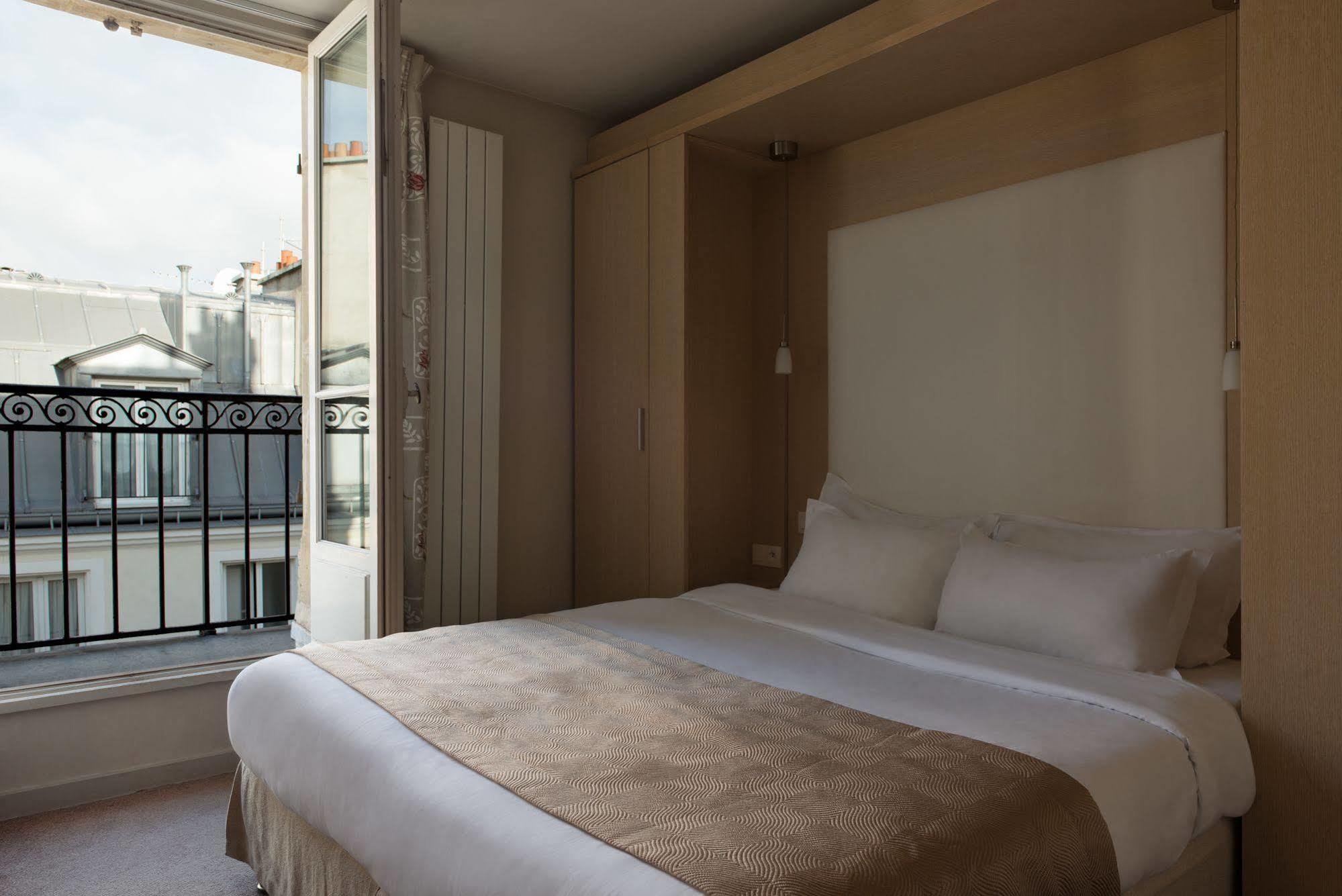 Le Petit Belloy 3* Paris