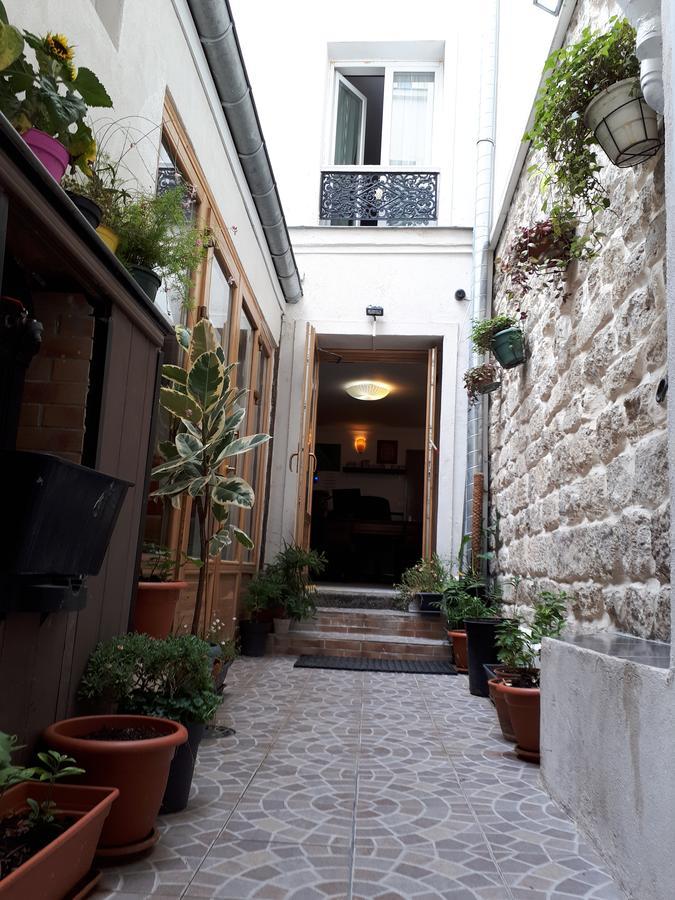 Grand De Clermont Paris