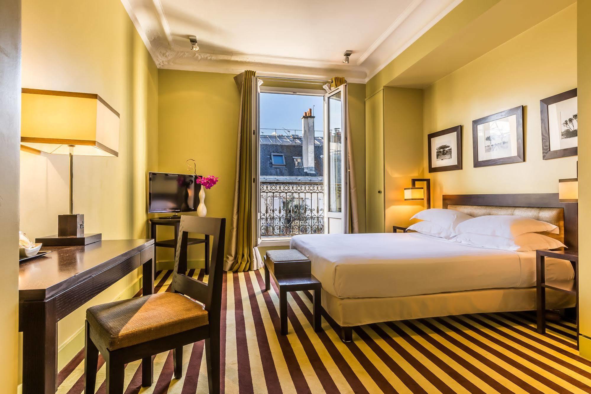 Duret Champs Elysees Paris
