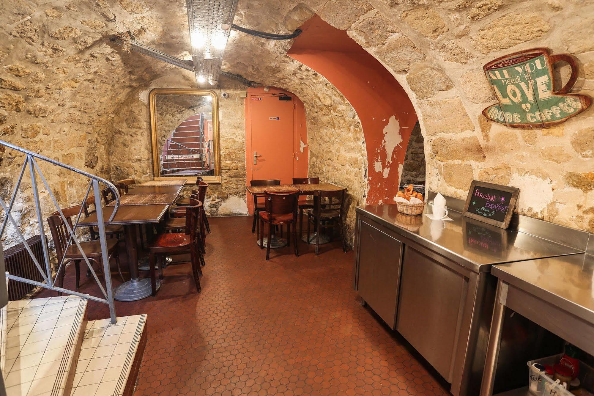 Auberge de jeunesse Young And Happy Latin Quarter By Hiphophostels *