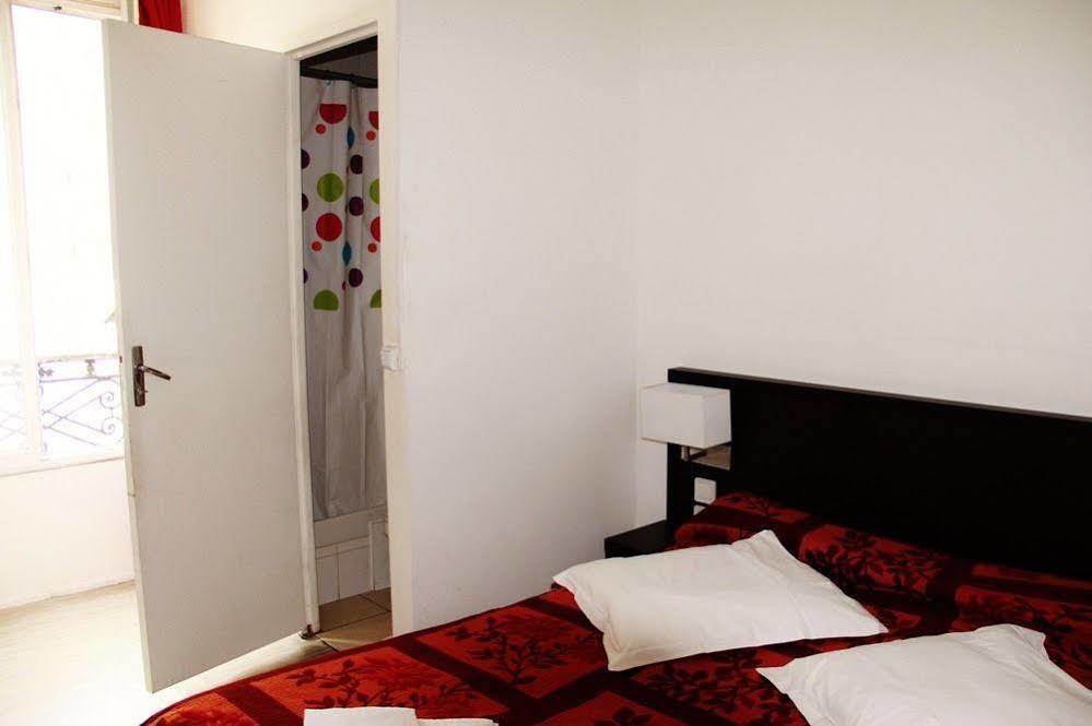 Hotel Untalented -