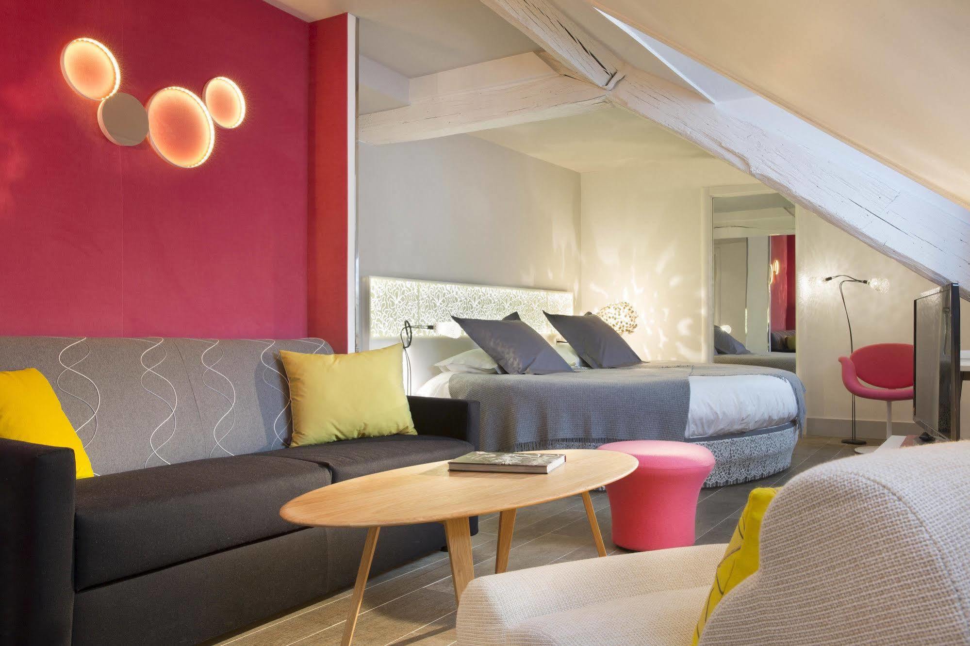 Chavanel Hotel 4*