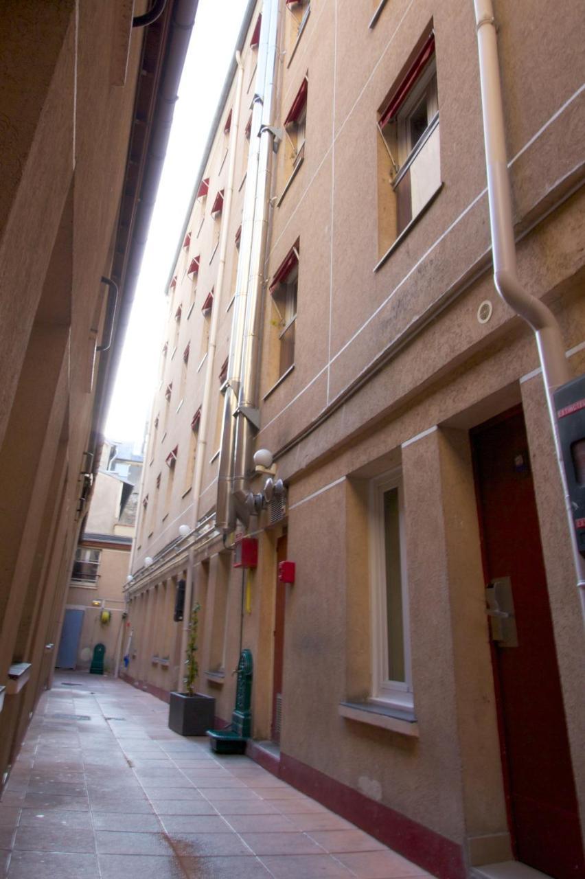 Internationale Des Jeunes Albergue