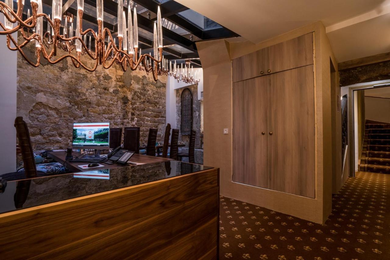 Hotel Le Temple De Jeanne 3*