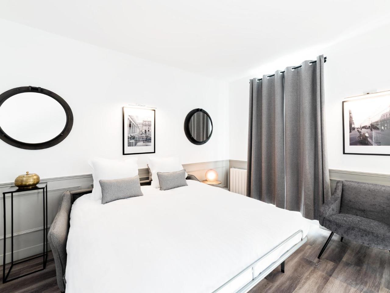 Livinparis - Luxury 3 & 4 Bedrooms Montmartre I Apartamento *