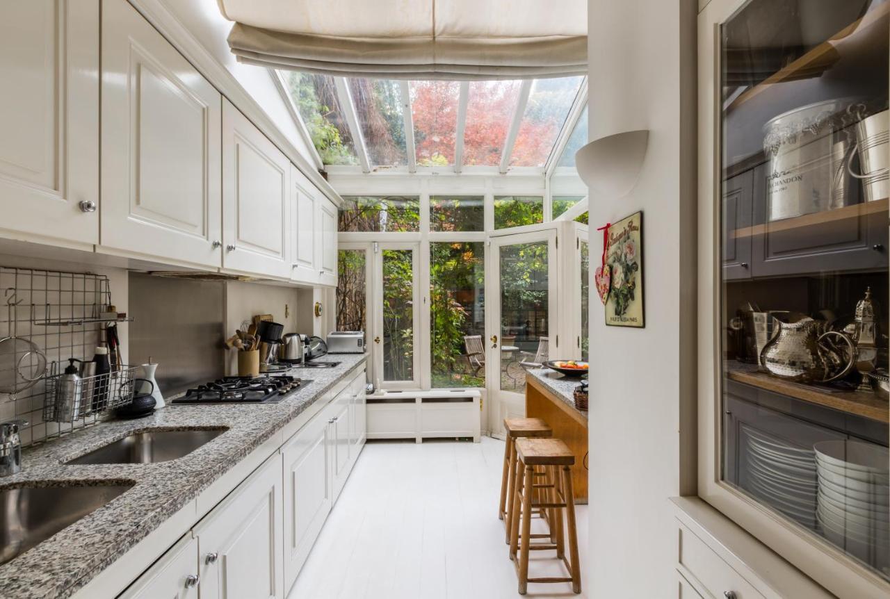 Veeve - Charming Townhouse Near Parc Montsouris Holiday home *