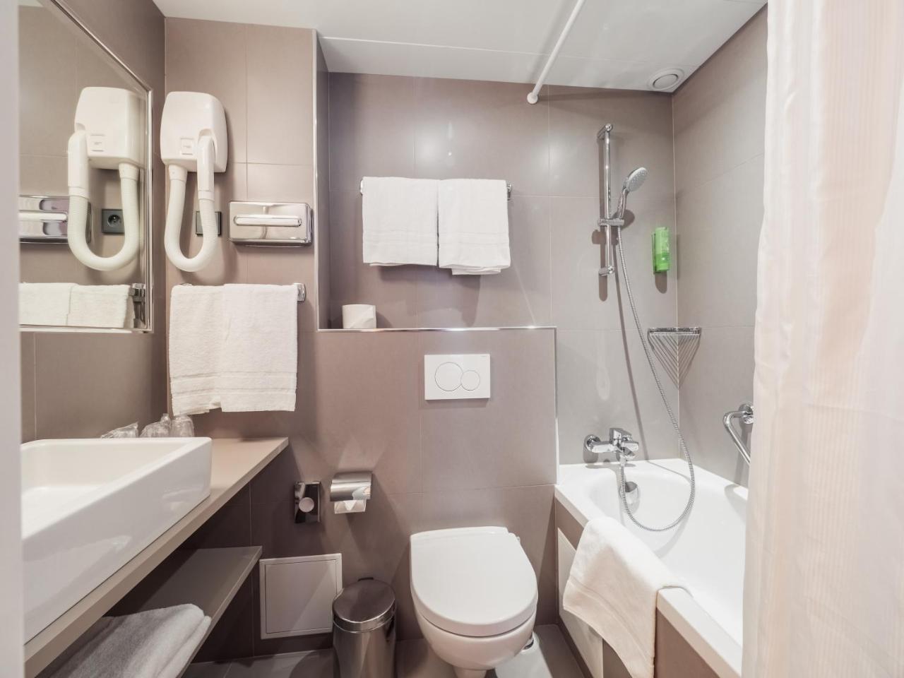 New Orient 3* Paris
