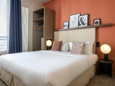 Le Petit Belloy Paris