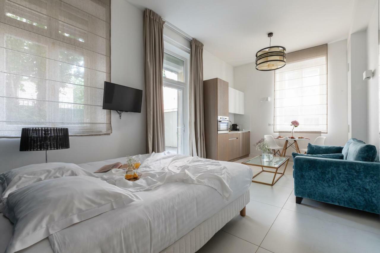 Apartment Milestay Champs Elysees Paris