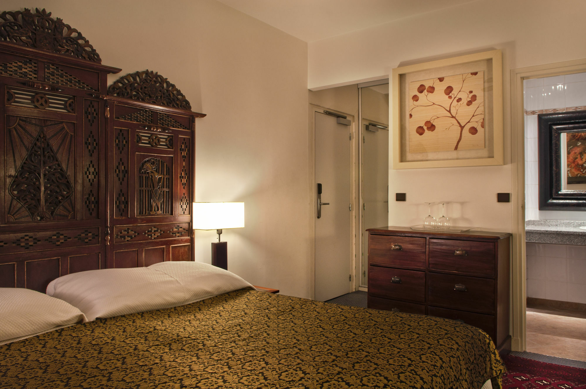 Nicolo - Tour Eiffel Hotel 3*