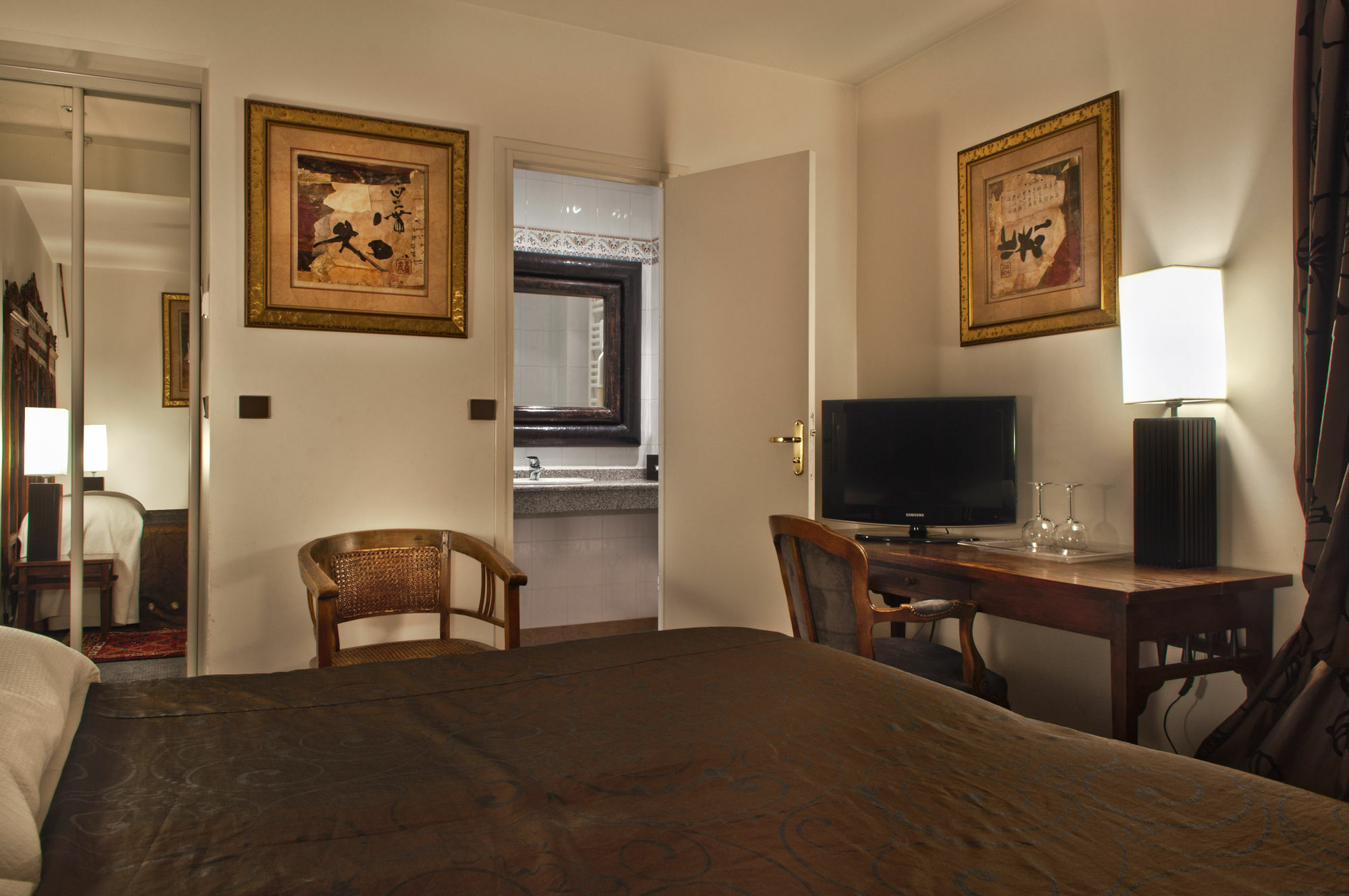 Nicolo - Tour Eiffel Hotel Paris