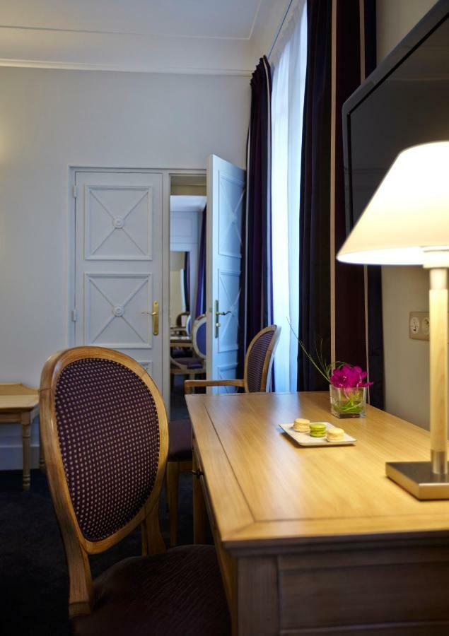 Hotel Royal Champs Elysées Paris