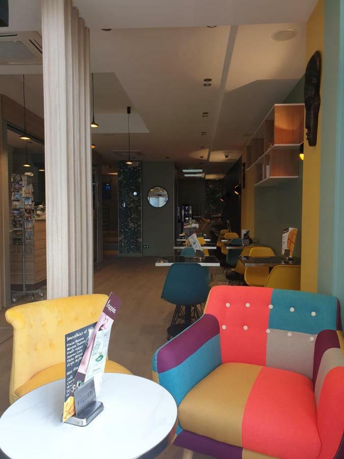 Panam Gambetta- Place Gambetta-mairie De Gambetta