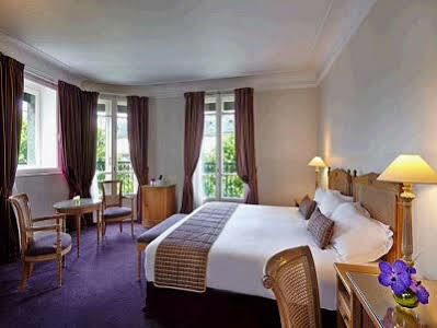 Hotel Royal Champs Elysées Paris