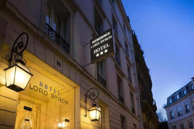 Lord Byron Paris