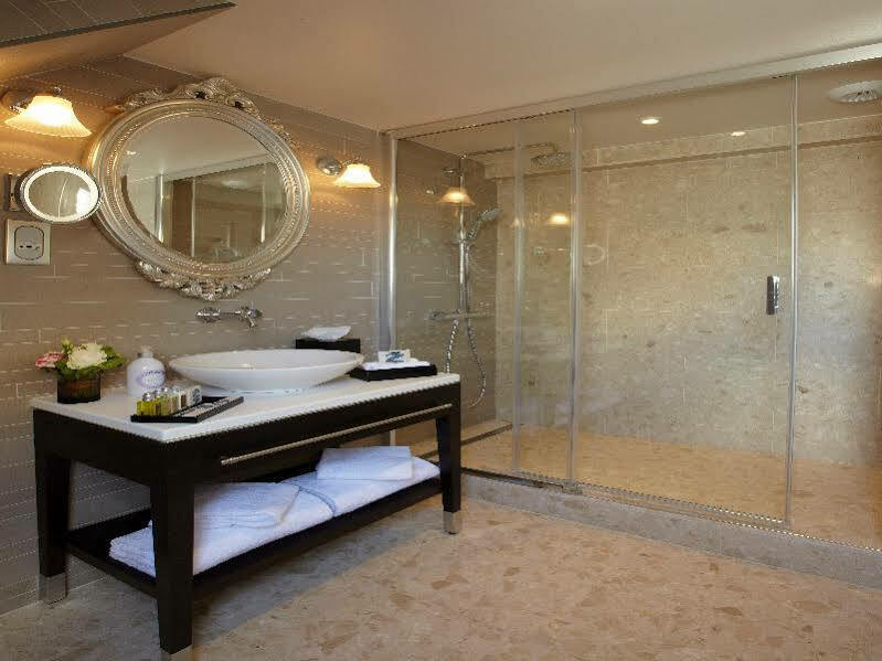 Hotel La Clef Louvre By The Crest Collection Paris