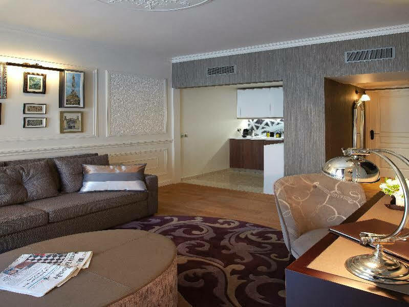 La Clef Louvre By The Crest Collection Hotel Paris