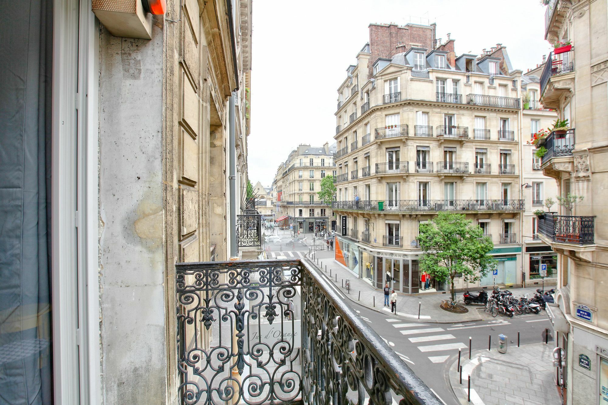 Apartment 24 Luxury Parisian Montorgueil