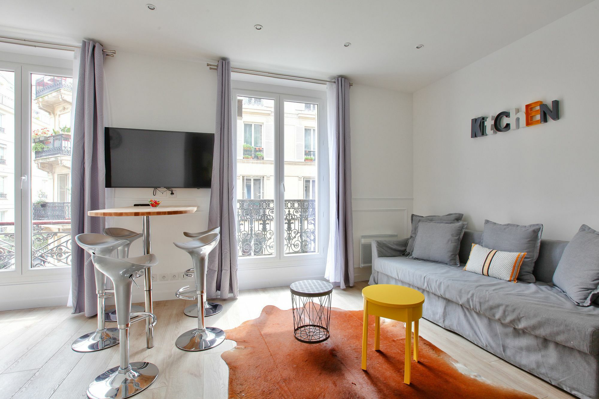 24 Luxury Parisian Montorgueil * Paris