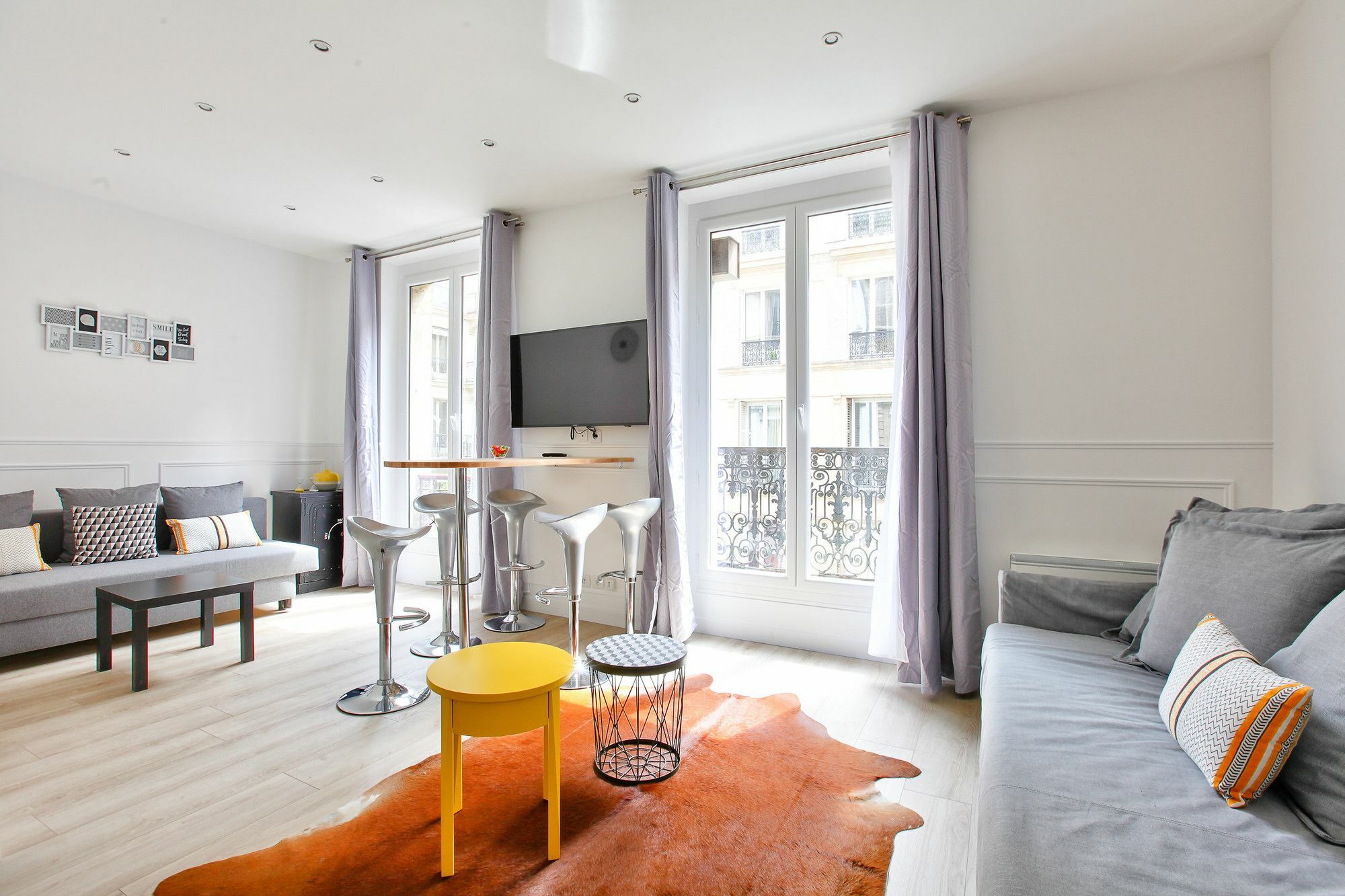 24 Luxury Parisian Montorgueil