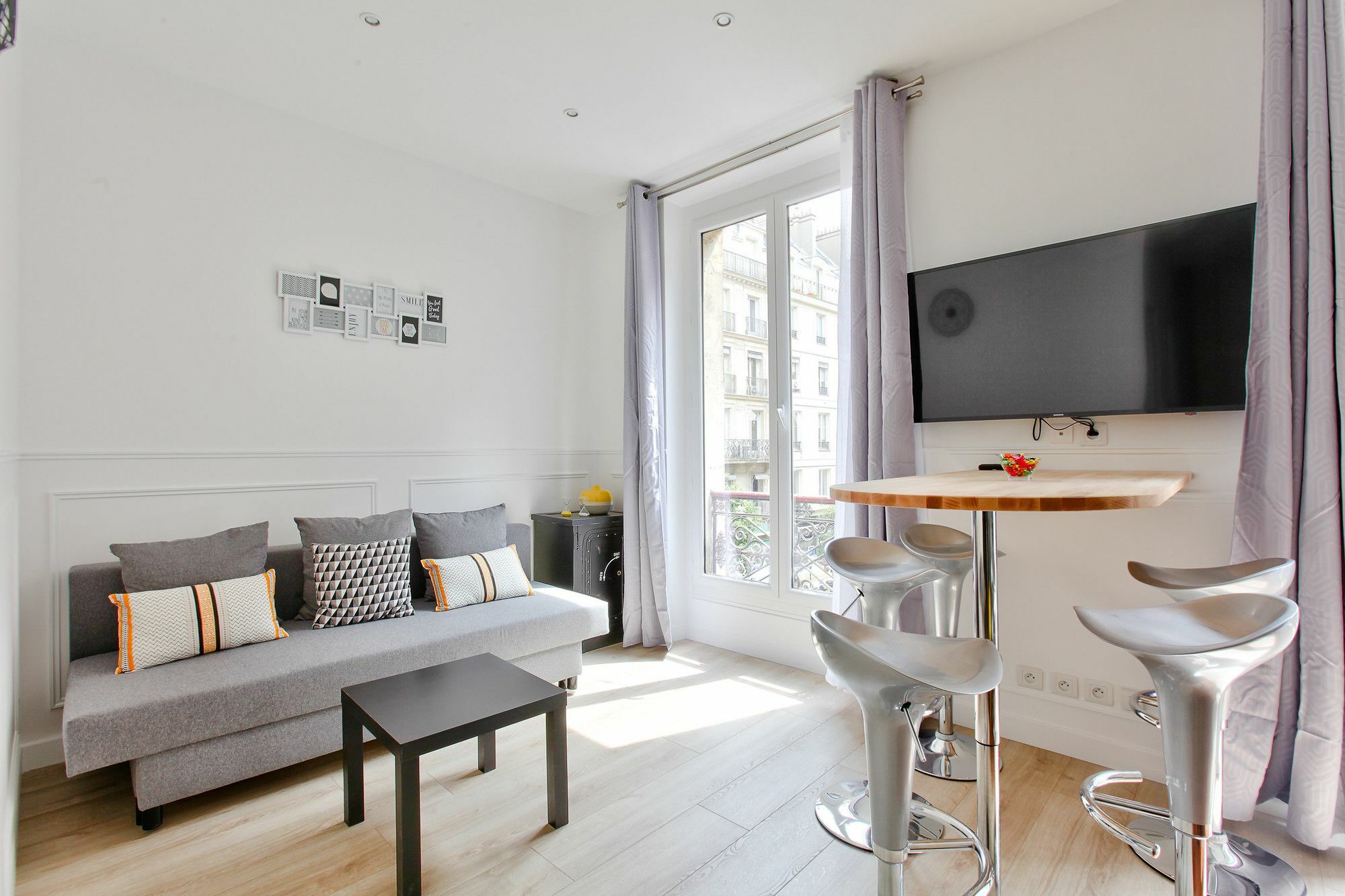24 Luxury Parisian Montorgueil