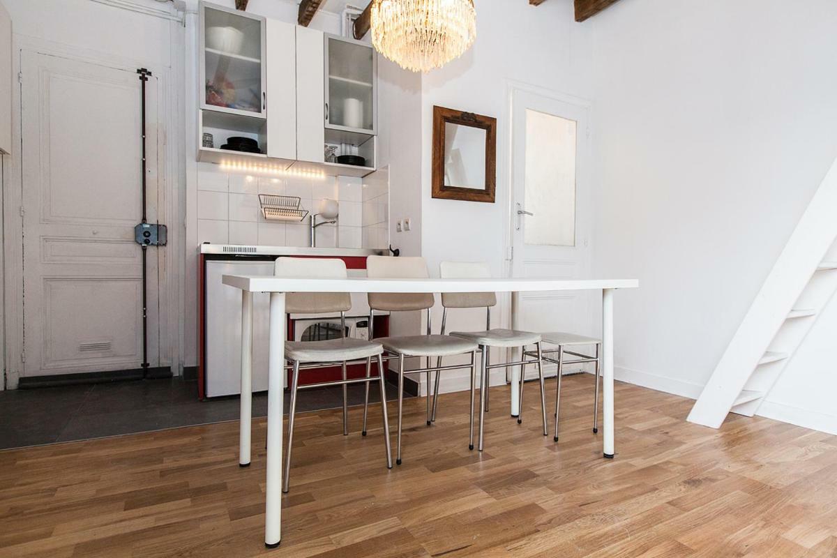 Charming 30m² Border Of Montmartre Apartment Paris