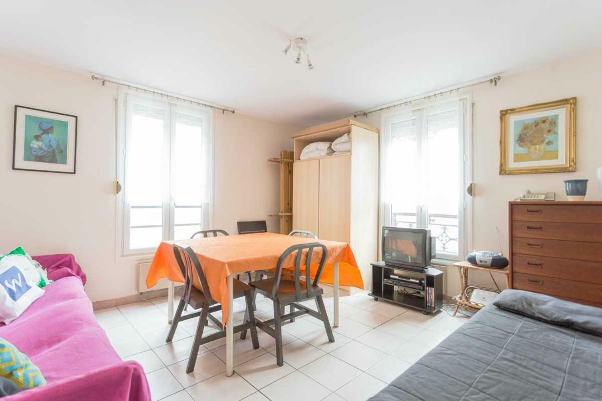 Appartement 2 Pièces Calme Et Central, 10ème *