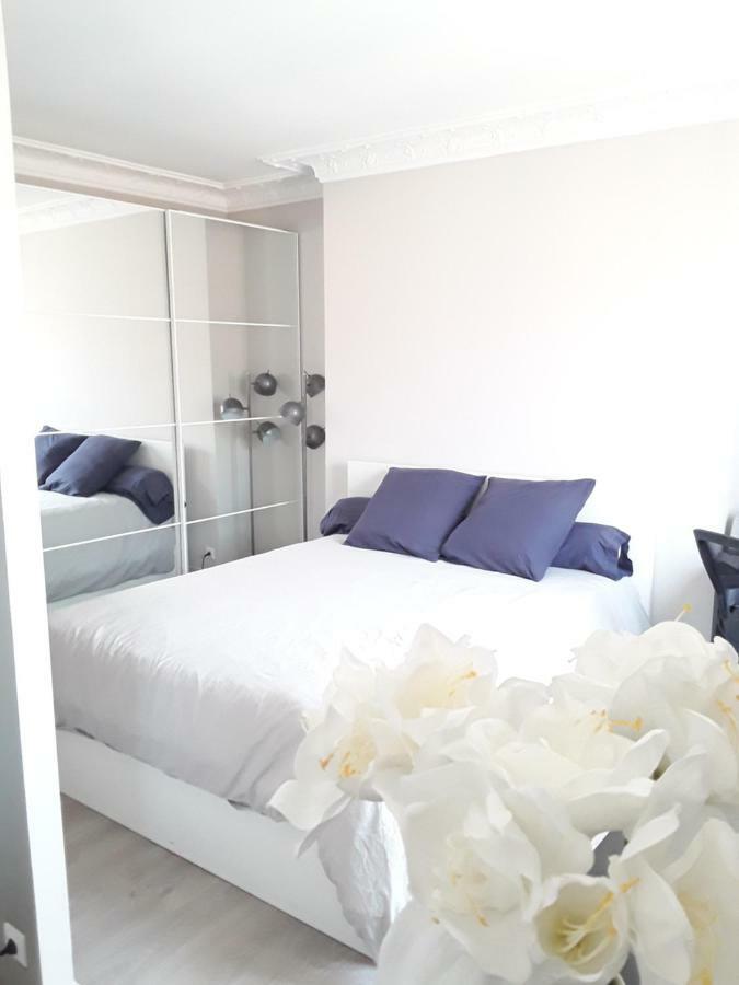 With Car Park - Charonne Neighborhood Apartment