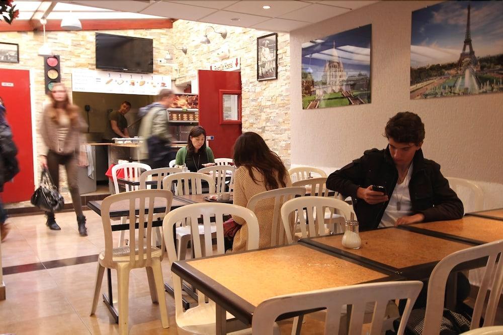 Internationale Des Jeunes * Paris