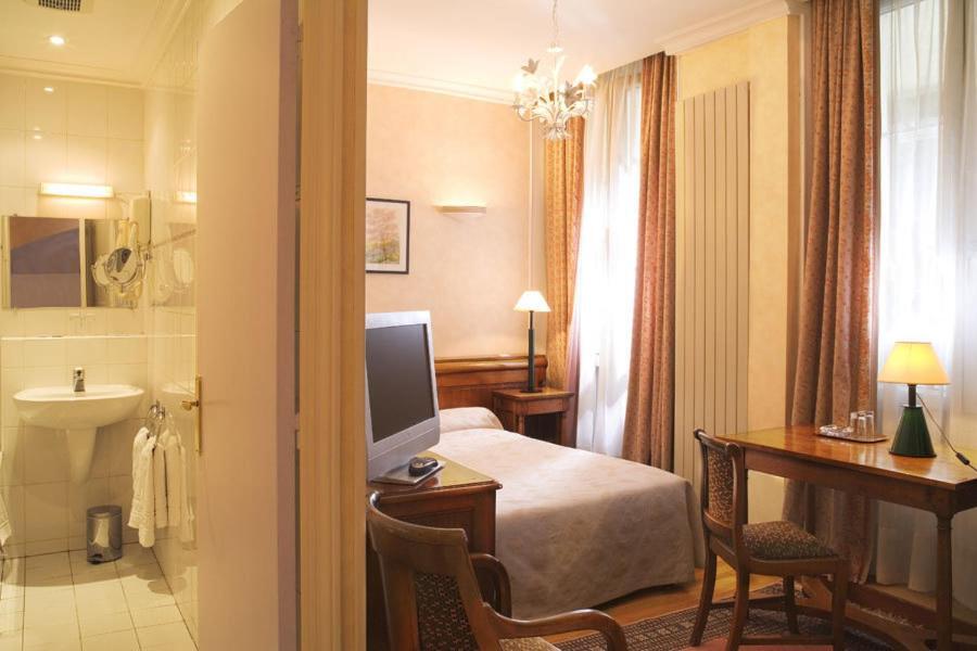 Du Palais Bourbon 3* Paris