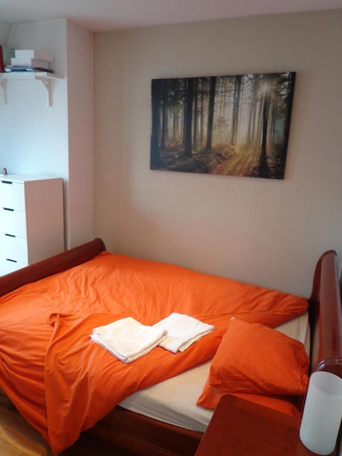 Homestay Smartrooms, Private - Not Shared! Quality, 10 *