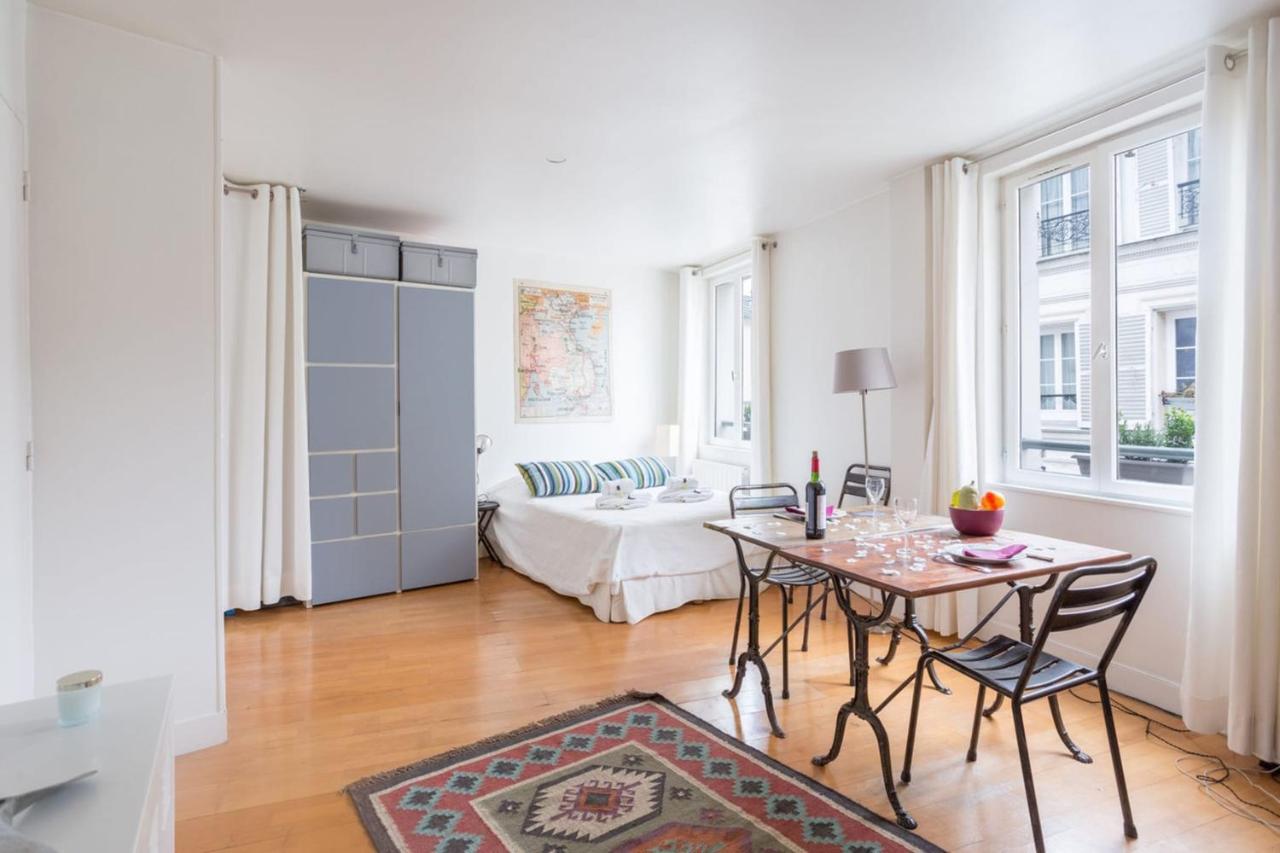 Bohemian Studio In Montmartre By Guestready Apartment