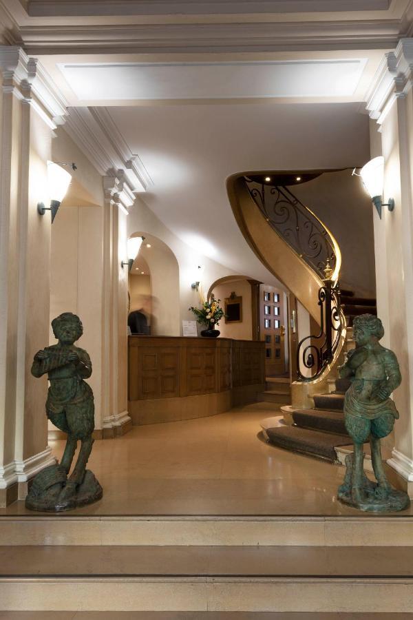 Royal Champs Elysées Hotel 4*