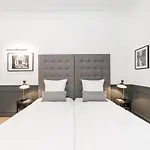 Livinparis - Luxury 3 Bedrooms Opera I